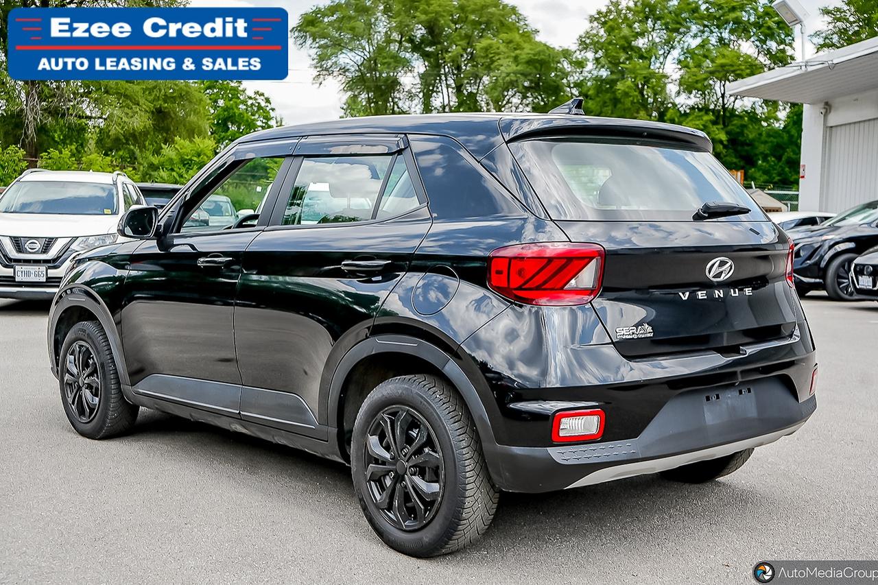 2022 Hyundai Venue Essential Photo