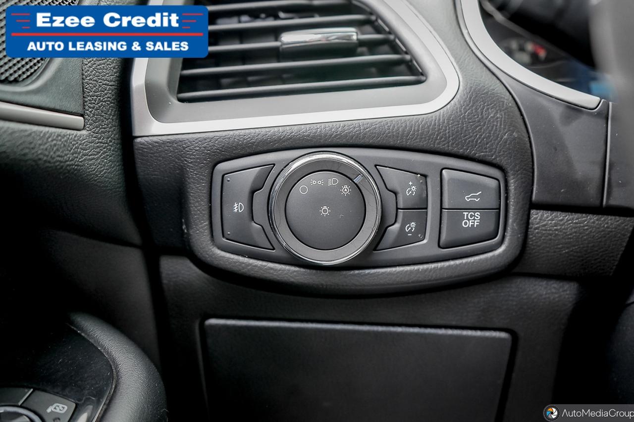 2019 Ford Edge SEL Photo18