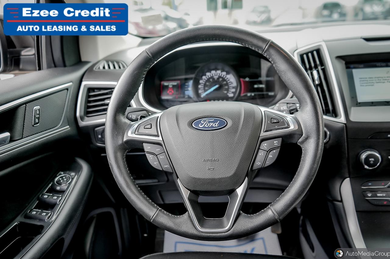 2019 Ford Edge SEL Photo16