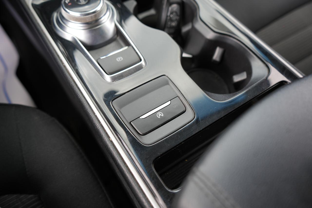 2019 Ford Edge SEL Photo