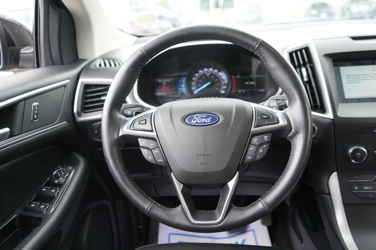 2019 Ford Edge SEL Photo
