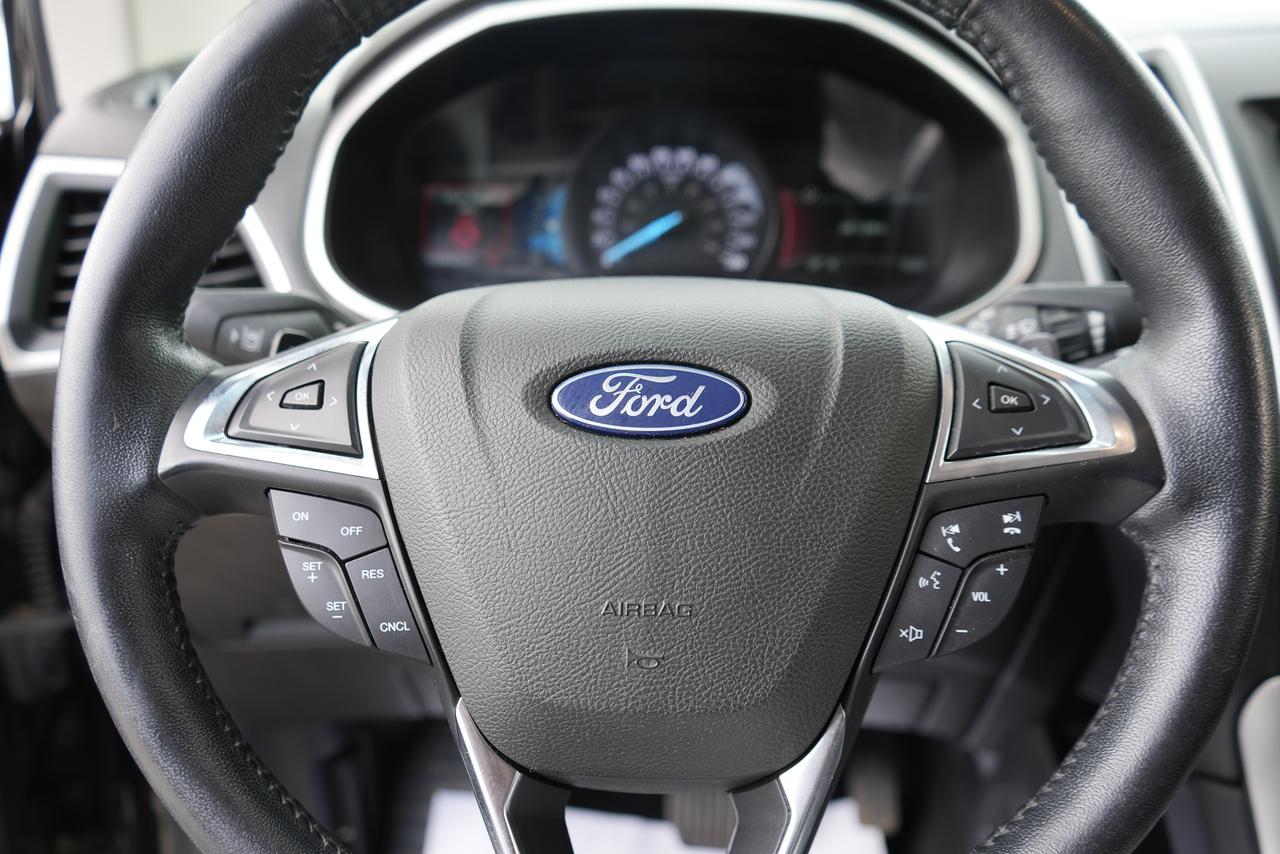 2019 Ford Edge SEL Photo