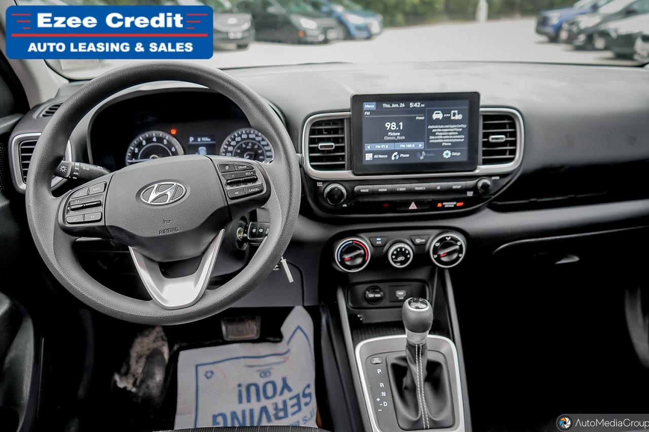 2020 Hyundai Venue Essential Photo