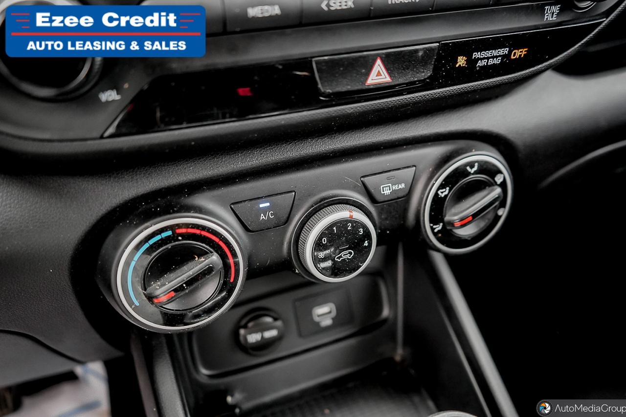 2020 Hyundai Venue Essential Photo