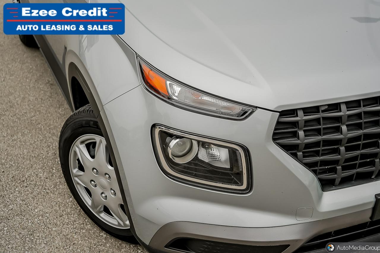 2020 Hyundai Venue Essential Photo