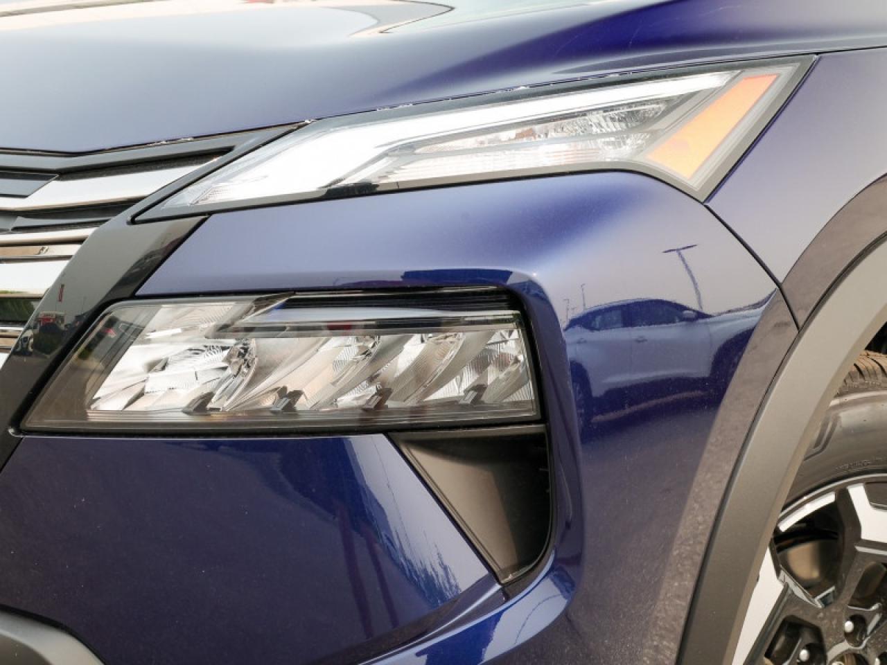 2025 Nissan Rogue Midnight Edition  - Moonroof Photo