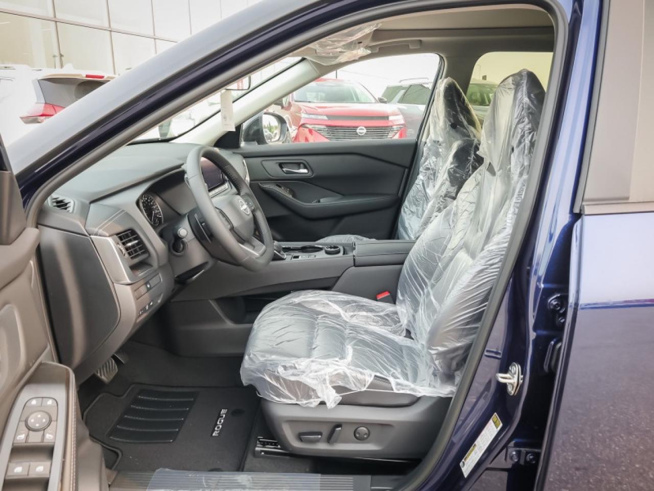 2025 Nissan Rogue Midnight Edition  - Moonroof Photo