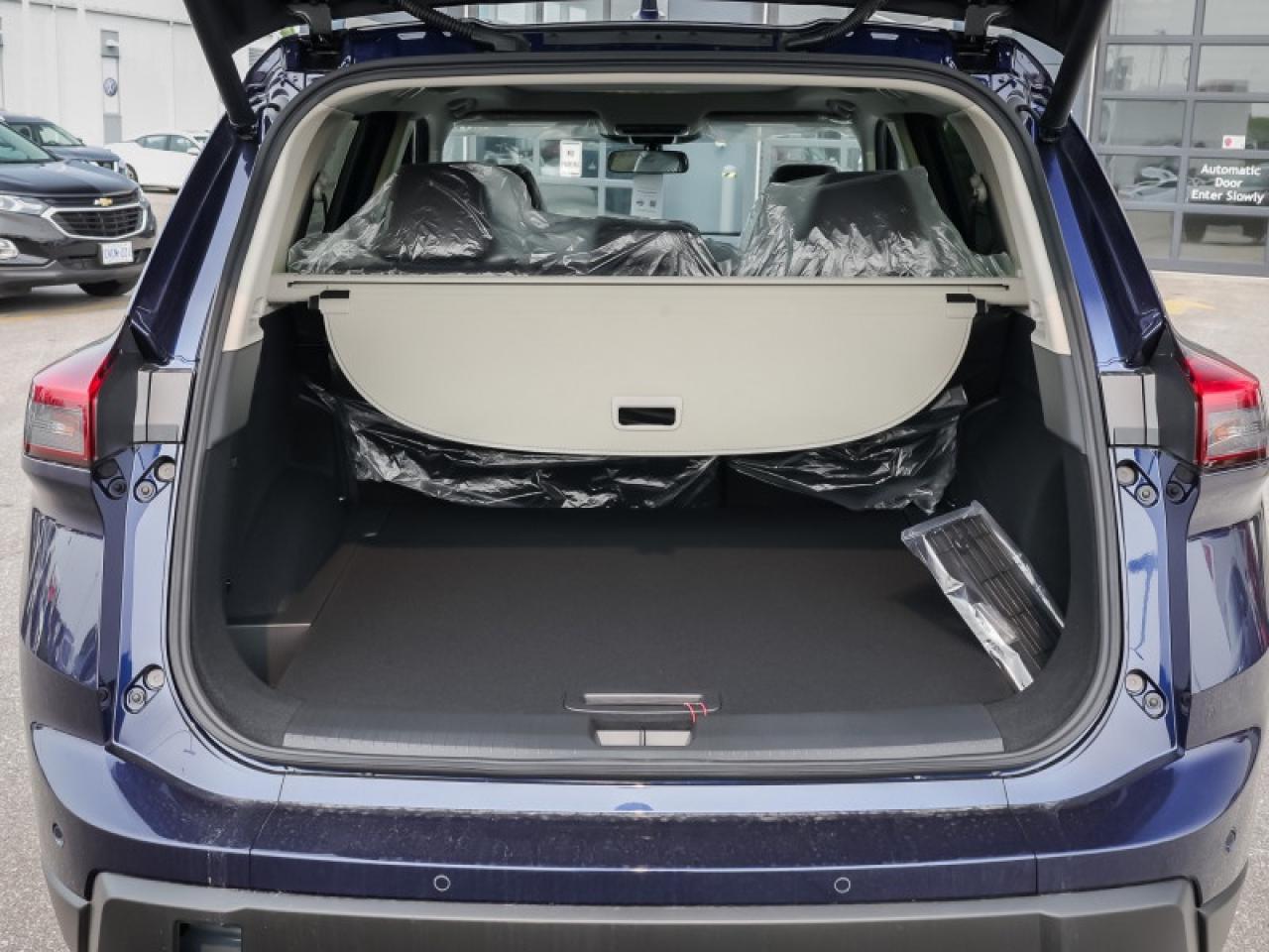 2025 Nissan Rogue Midnight Edition  - Moonroof Photo