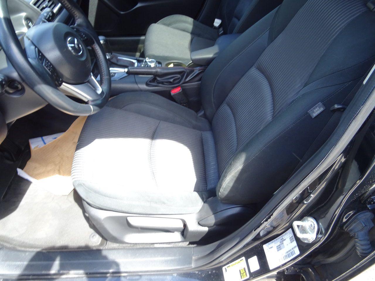 2015 Mazda MAZDA3 GS - Photo #9