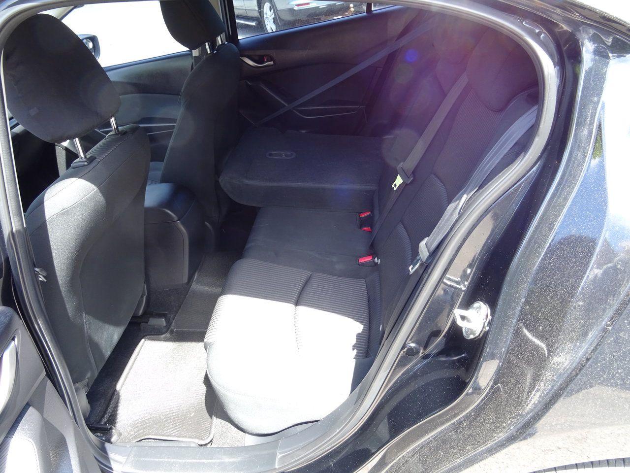 2015 Mazda MAZDA3 GS - Photo #10