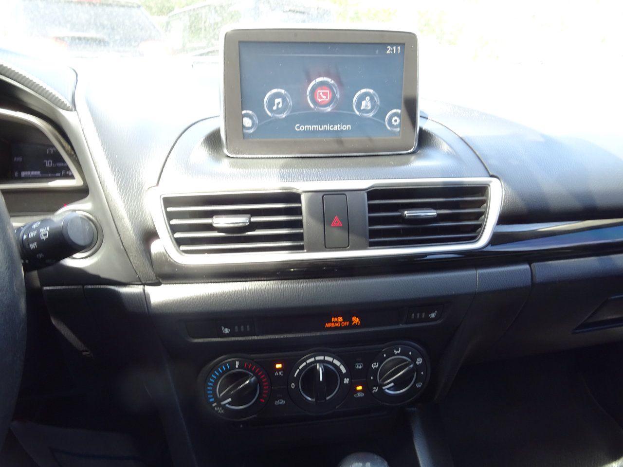 2015 Mazda MAZDA3 GS - Photo #16