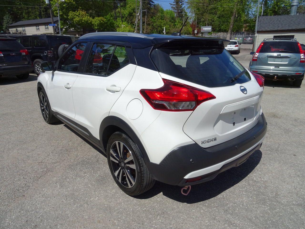 2020 Nissan Kicks SR - Photo #8