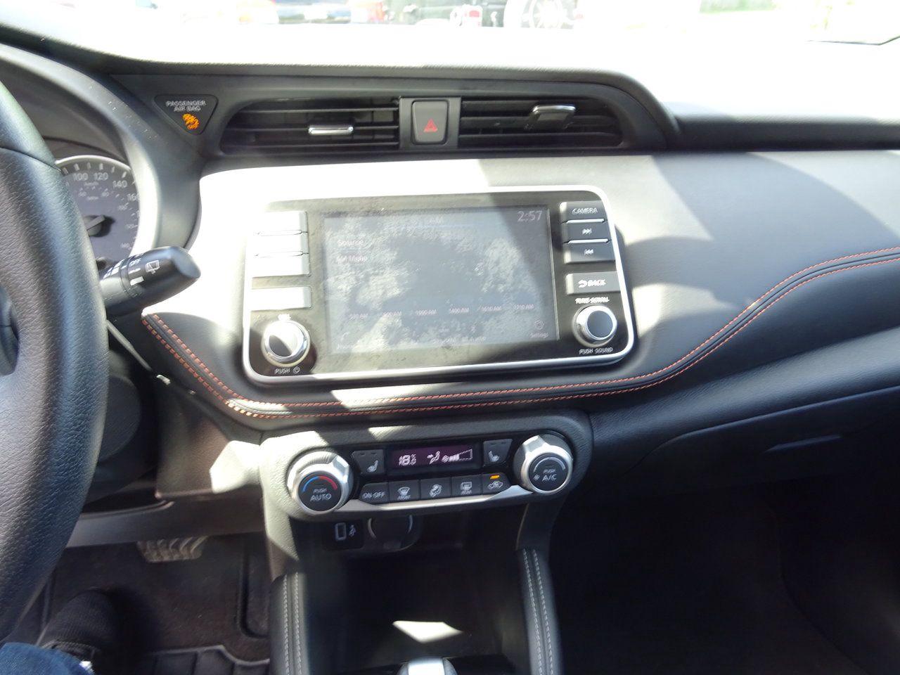 2020 Nissan Kicks SR - Photo #12