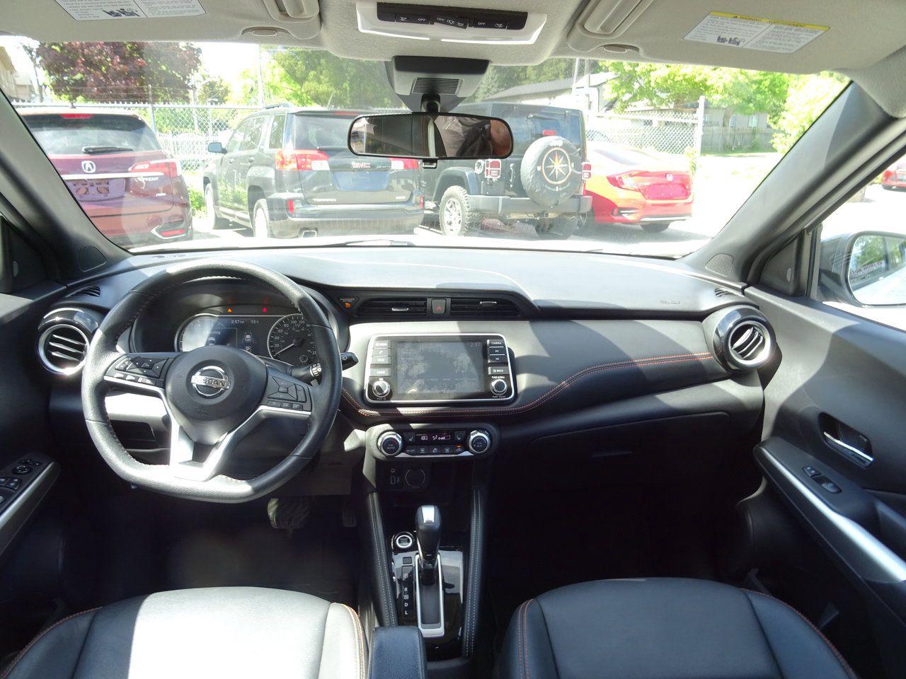 2020 Nissan Kicks SR - Photo #15