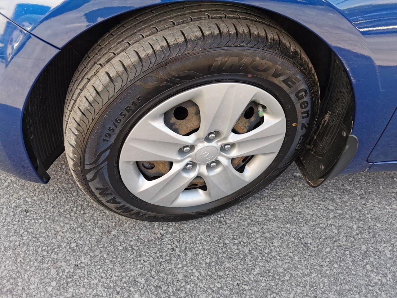2018 Kia Forte LX - Photo #9