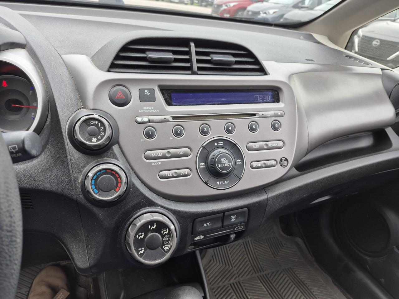 2013 Honda Fit DX-A AS-IS Photo9