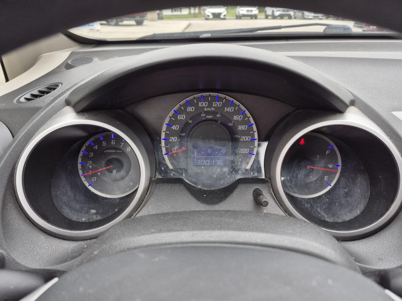 2013 Honda Fit DX-A AS-IS Photo8