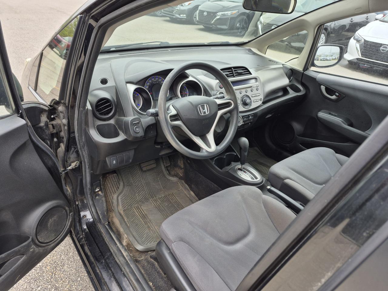 2013 Honda Fit DX-A AS-IS Photo6