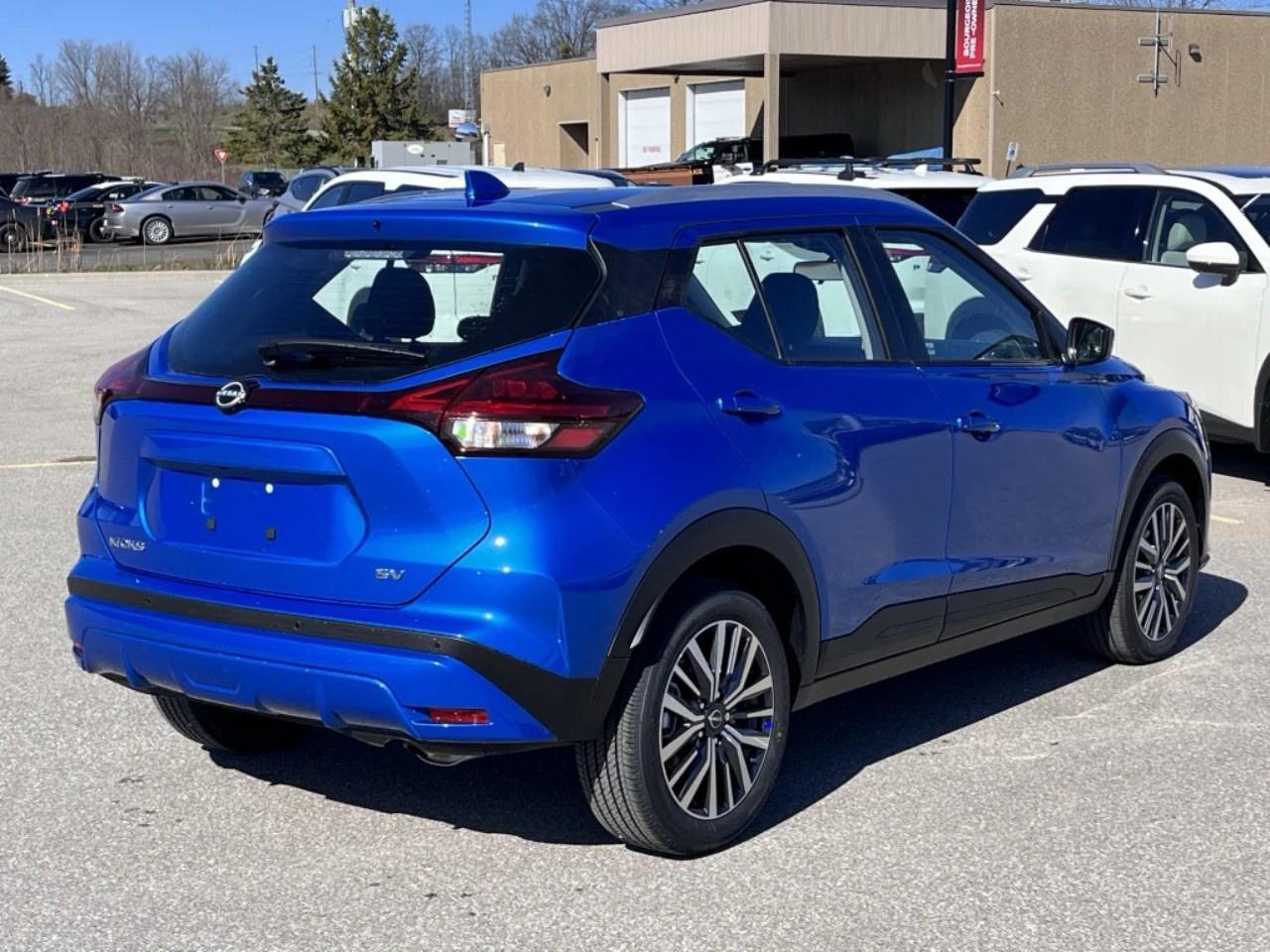 2025 Nissan Kicks Play SV FWD Photo