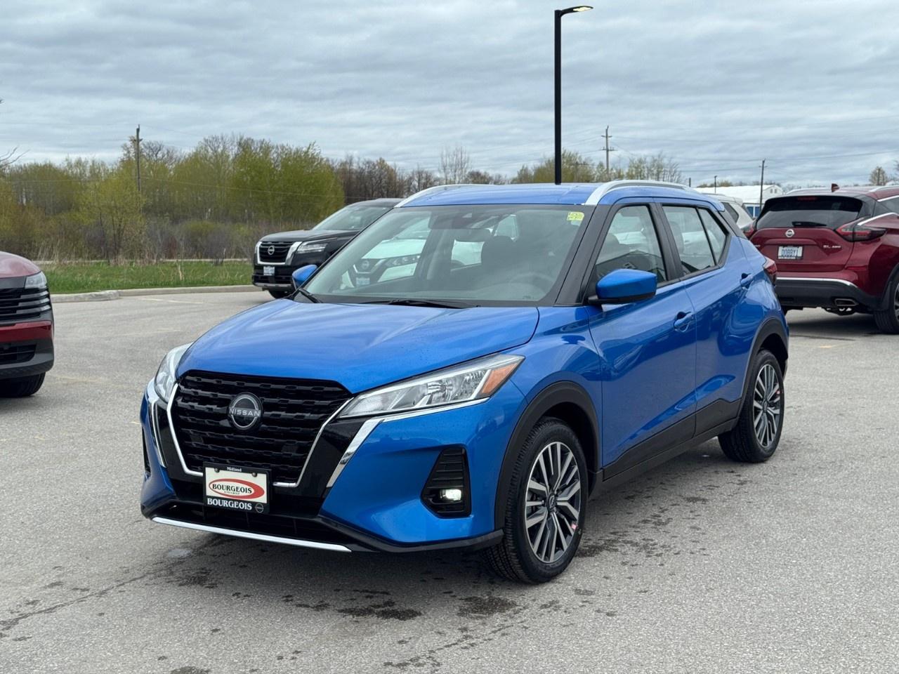 2025 Nissan Kicks Play SV FWD Photo