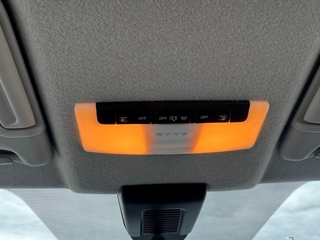 2025 Nissan Kicks Play SV FWD Photo