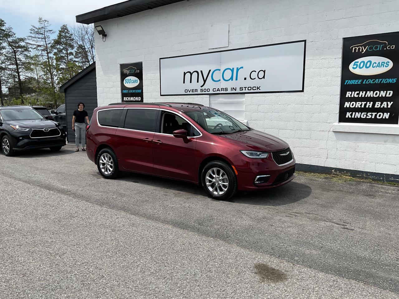 Used 2022 Chrysler Pacifica Touring L 3.6L TOURING AWD!!!!  BACKUP CAM. BLUETOOTH. A/C. CRUISE. PWR GROUP. PERFECT FOR YOU!!! for sale in Kingston, ON