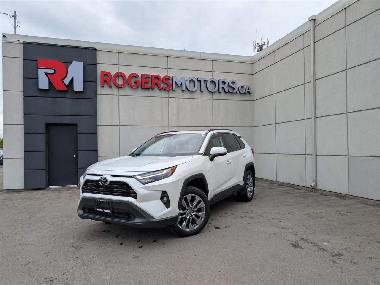 Used 2023 Toyota RAV4 XLE AWD - SUNROOF - LEATHER - TECH FEATURES for sale in Oakville, ON