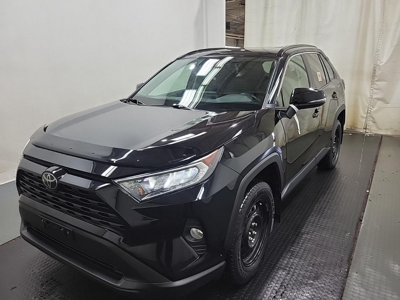 Used 2020 Toyota RAV4 XLE | REAR DVD | SUNROOF | ALLOYS for sale in Kitchener, ON