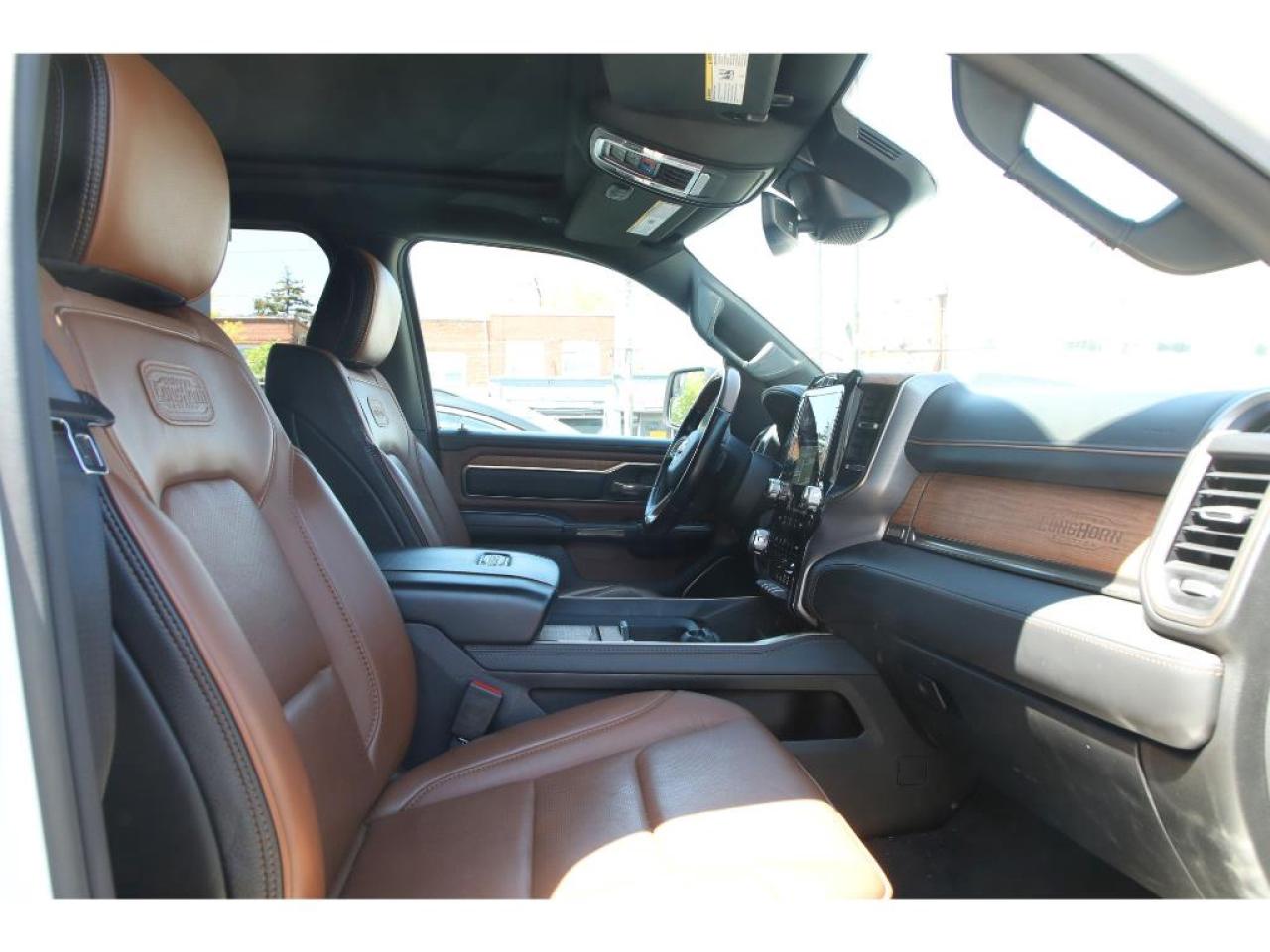 2021 RAM 1500 Longhorn Crew Cab SWB 4WD| 12'' TouchScreen | Pano Roof | Advanced Safety Grp | Navigation Photo