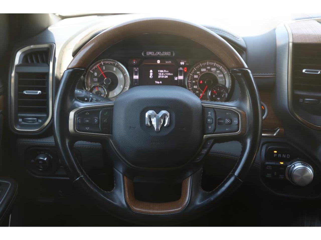 2021 RAM 1500 Longhorn Crew Cab SWB 4WD| 12'' TouchScreen | Pano Roof | Advanced Safety Grp | Navigation Photo