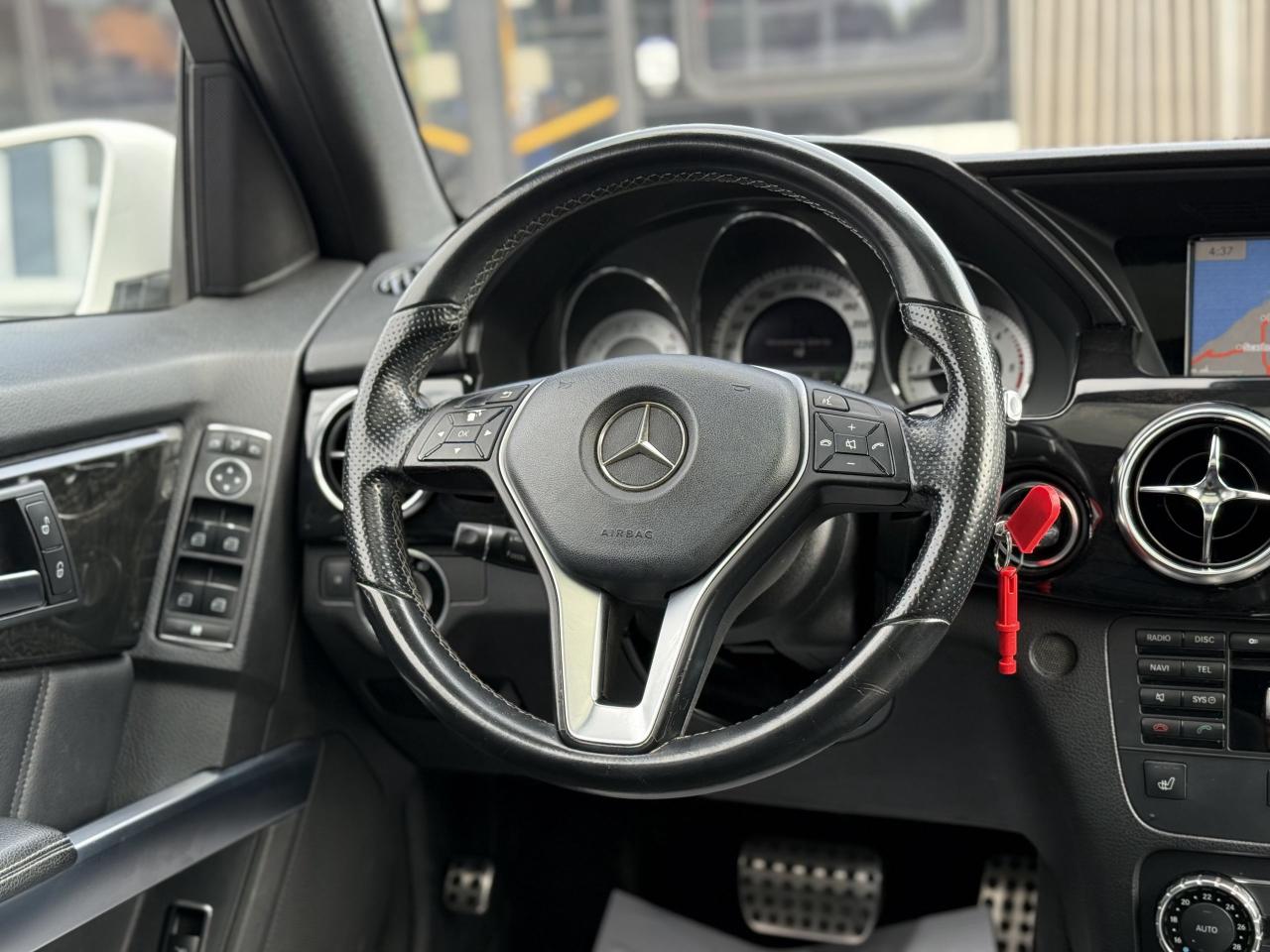 2014 Mercedes-Benz GLK-Class //AMG | NAVI PANO | PREMIUM - Photo #18