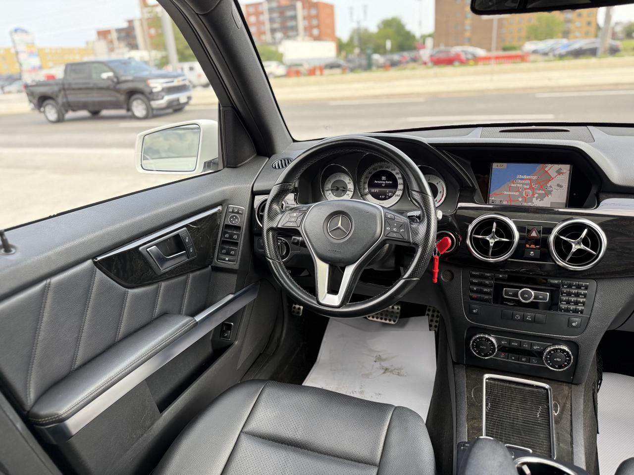 2014 Mercedes-Benz GLK-Class //AMG | NAVI PANO | PREMIUM - Photo #16