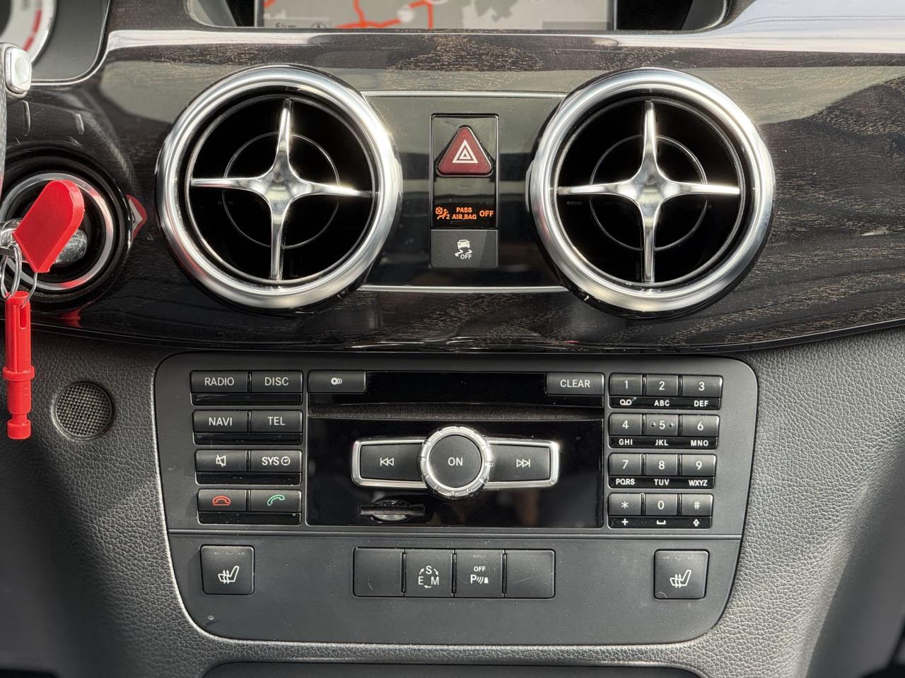 2014 Mercedes-Benz GLK-Class //AMG | NAVI PANO | PREMIUM - Photo #24
