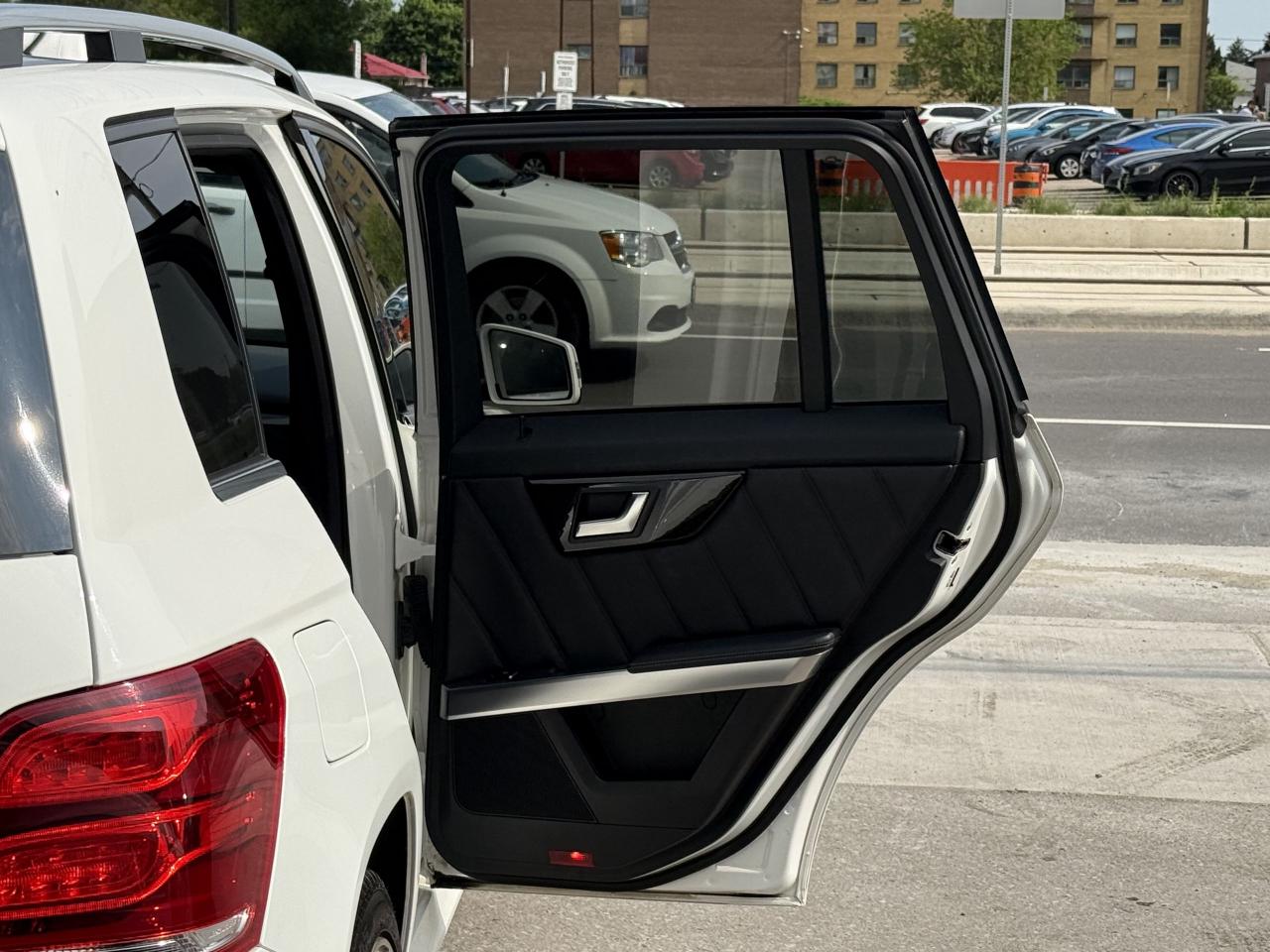 2014 Mercedes-Benz GLK-Class //AMG | NAVI PANO | PREMIUM - Photo #32