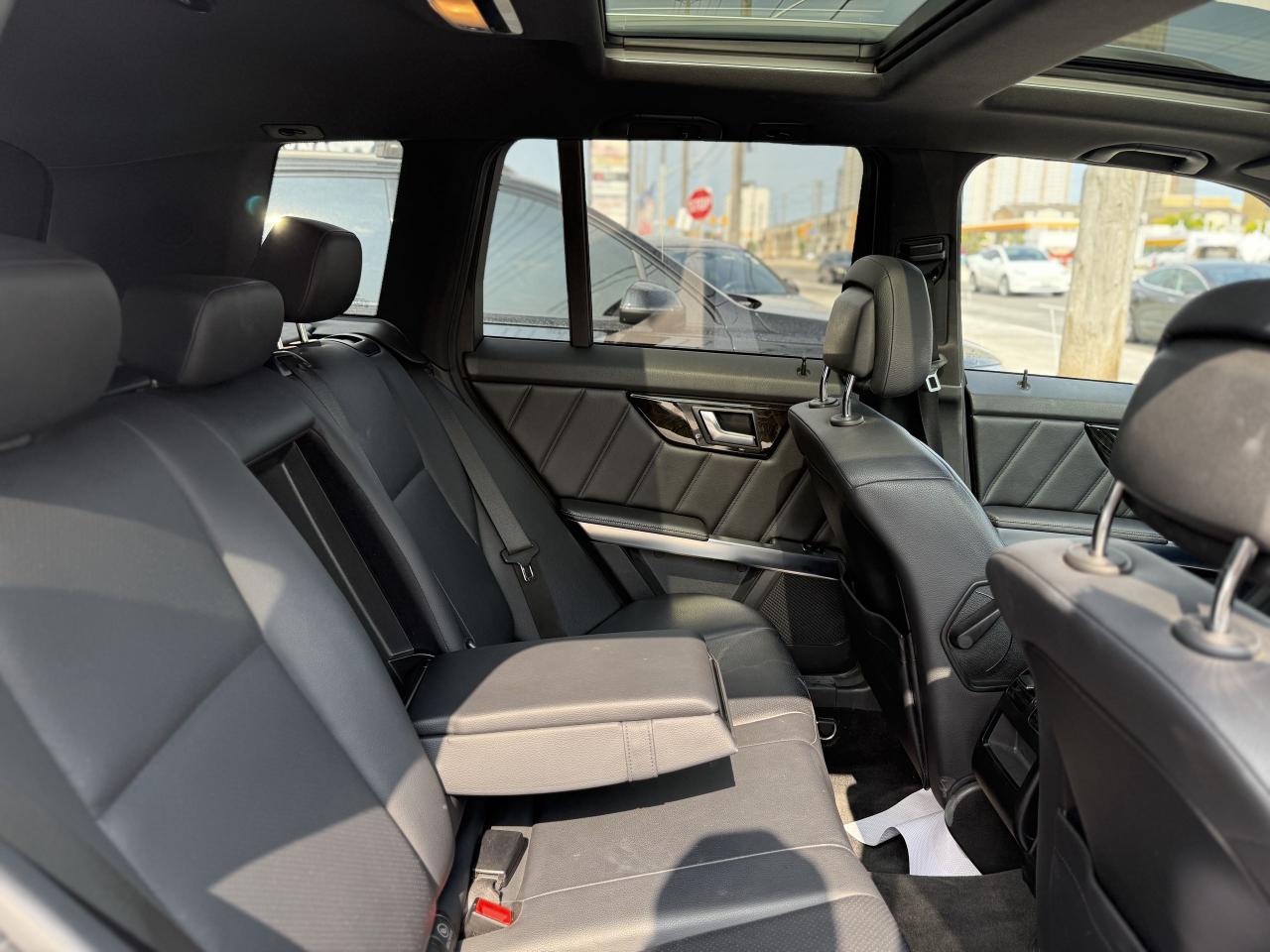 2014 Mercedes-Benz GLK-Class //AMG | NAVI PANO | PREMIUM - Photo #33