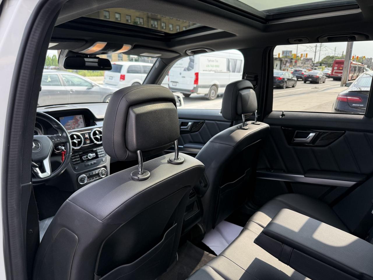 2014 Mercedes-Benz GLK-Class //AMG | NAVI PANO | PREMIUM - Photo #37
