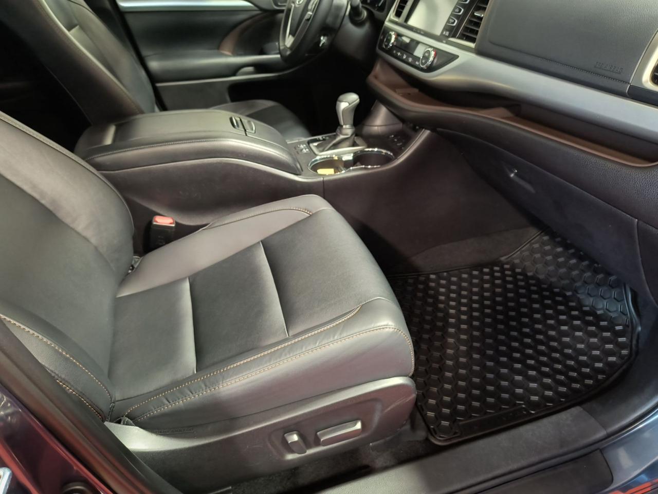 2019 Toyota Highlander XLE AWD Photo