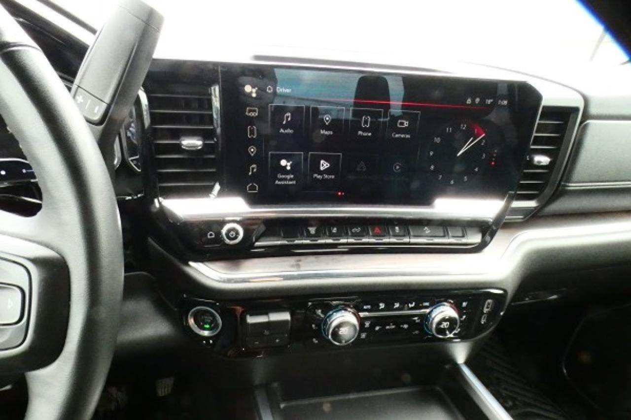 2024 GMC Sierra 3500 SLT 6.6L DURA DIESEL 8' box w/H&C L, NAV rdy, BUC - Photo #15