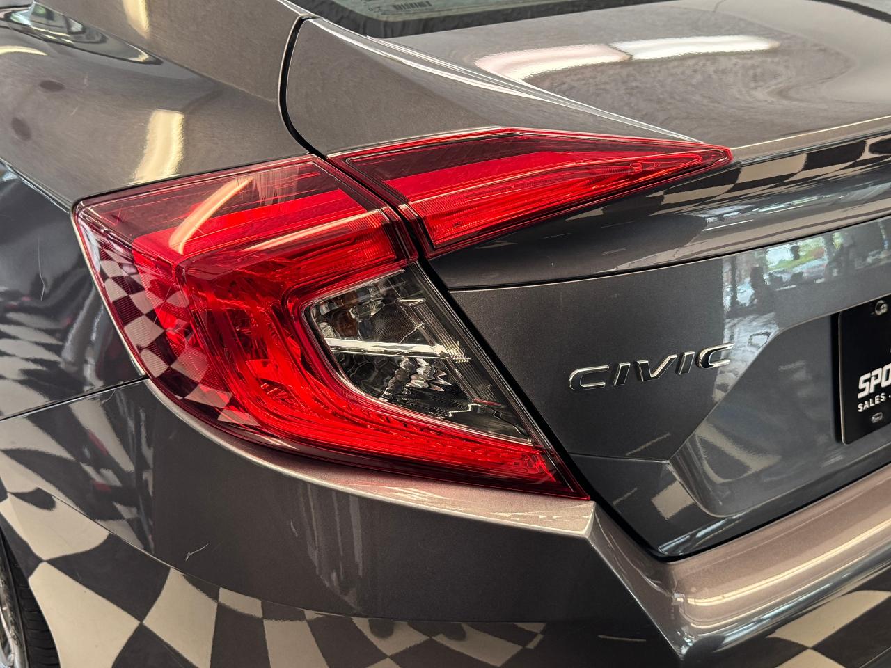 2018 Honda Civic EX+New Tires+Roof+Adaptive Cruise Photo115