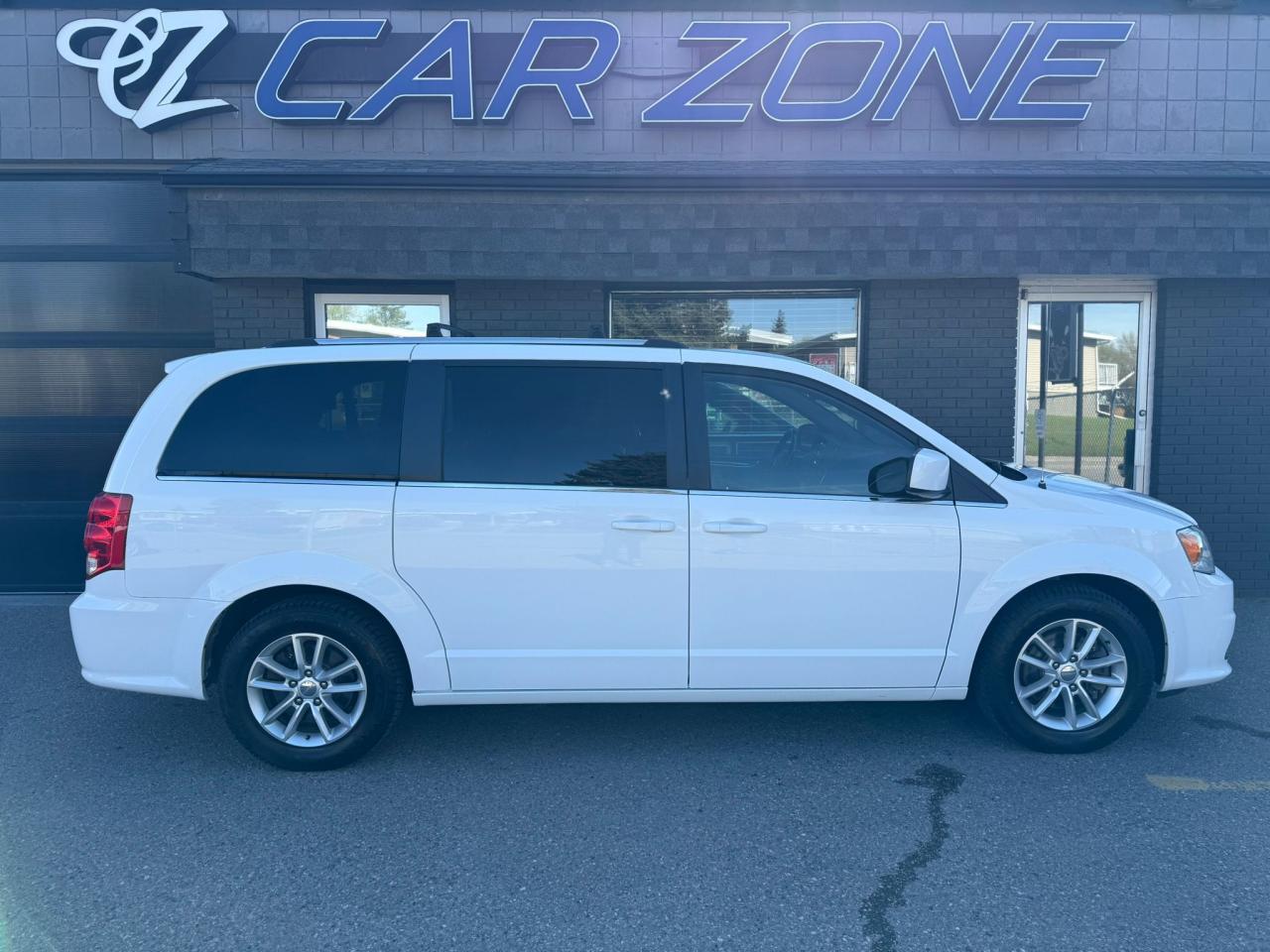 2020 Dodge Grand Caravan SXT Premium Plus - Photo #2