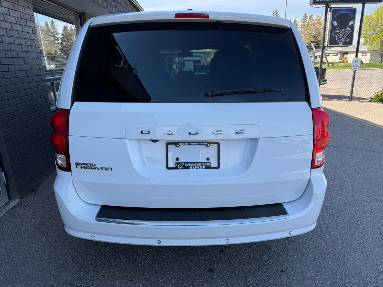 2020 Dodge Grand Caravan SXT Premium Plus - Photo #3