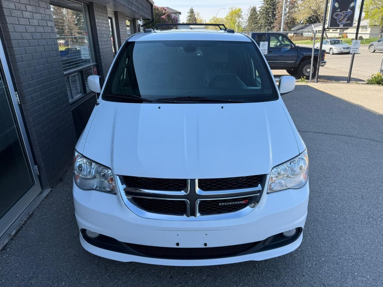 2020 Dodge Grand Caravan SXT Premium Plus - Photo #5