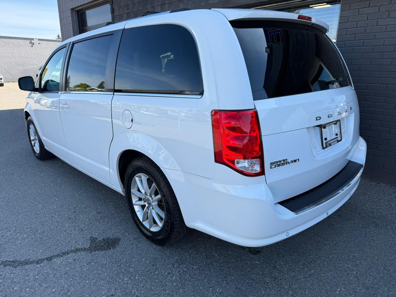 2020 Dodge Grand Caravan SXT Premium Plus - Photo #8