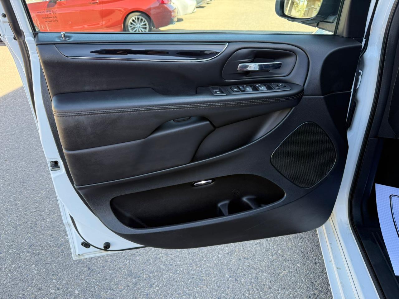 2020 Dodge Grand Caravan SXT Premium Plus - Photo #16