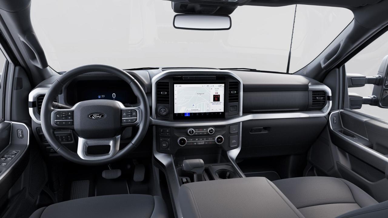 2025 Ford F-150 XLT 4WD SuperCrew 5.5' Box Photo5