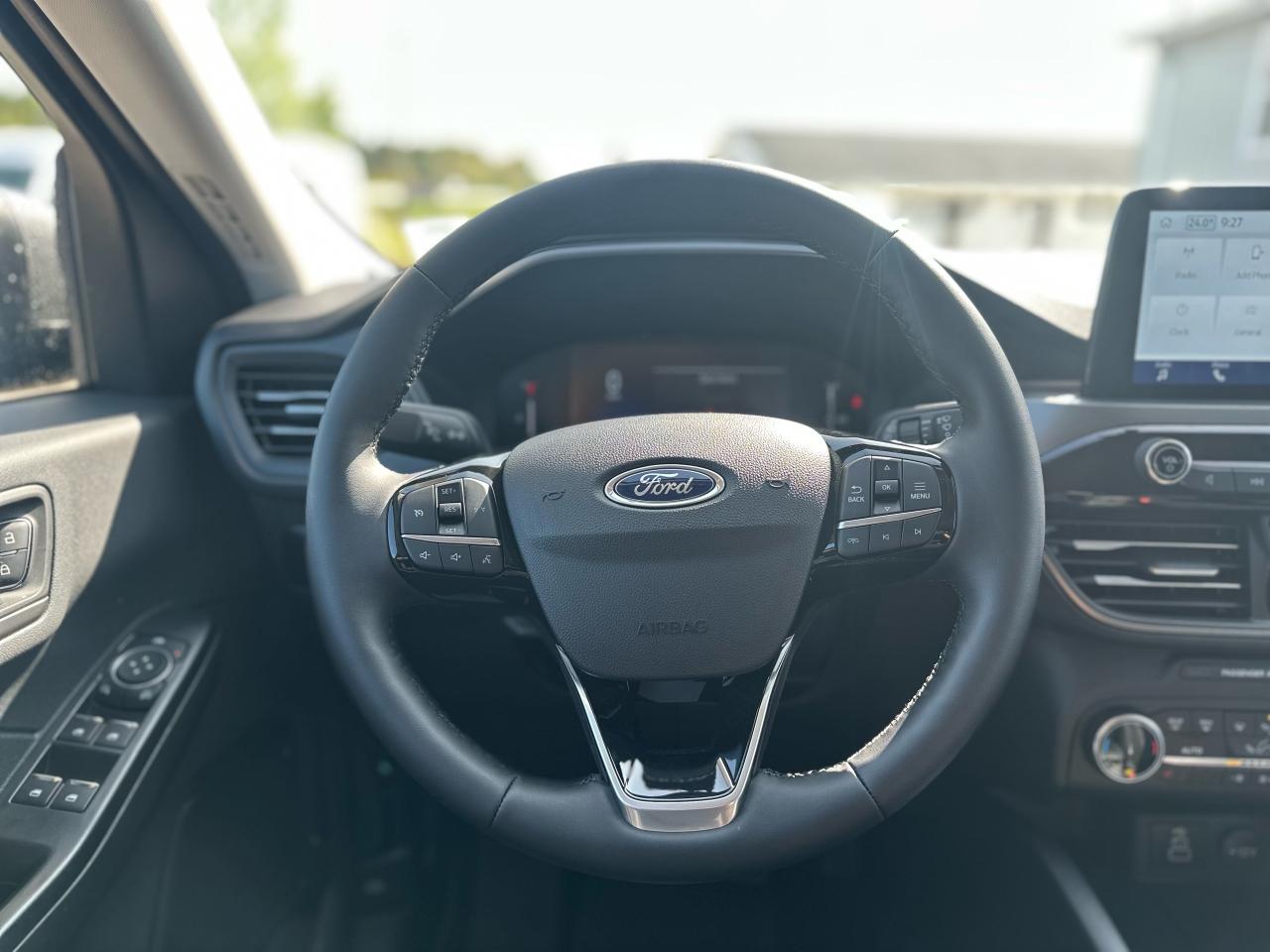 2025 Ford Escape Active AWD Photo5