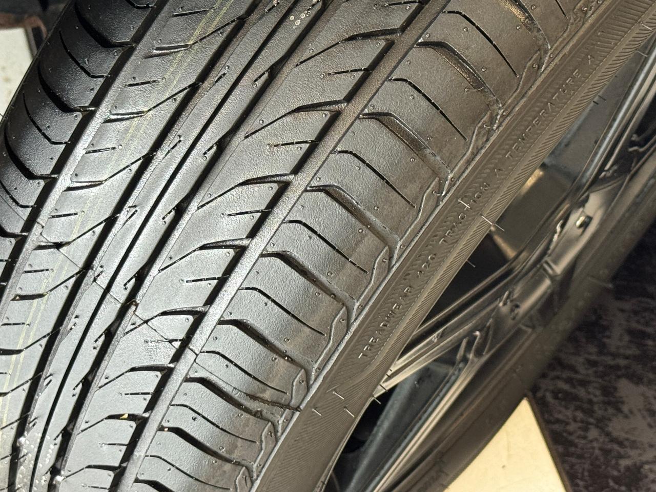 2017 Mazda MAZDA3 GX+Camera+New Tires+New Brakes+A/C+6 SPEED - Photo #3