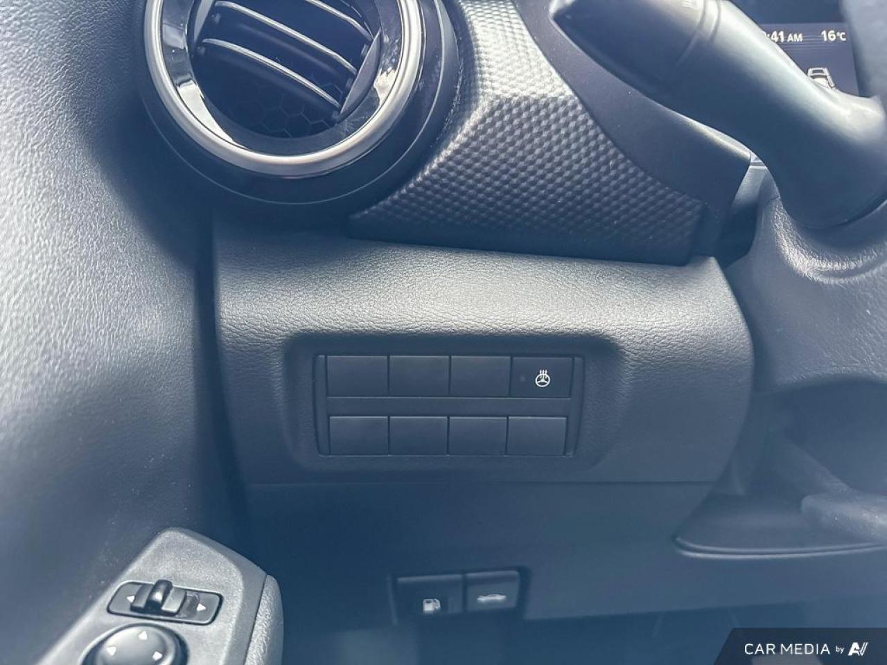 2021 Nissan Kicks SV / HEATED SEATS / BLUETOOTH / CRUISE / AUTO - Photo #13