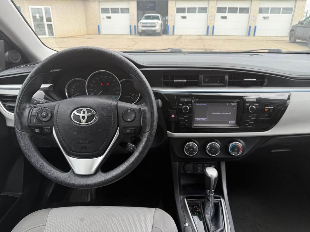 2016 Toyota Corolla LE - Photo #8