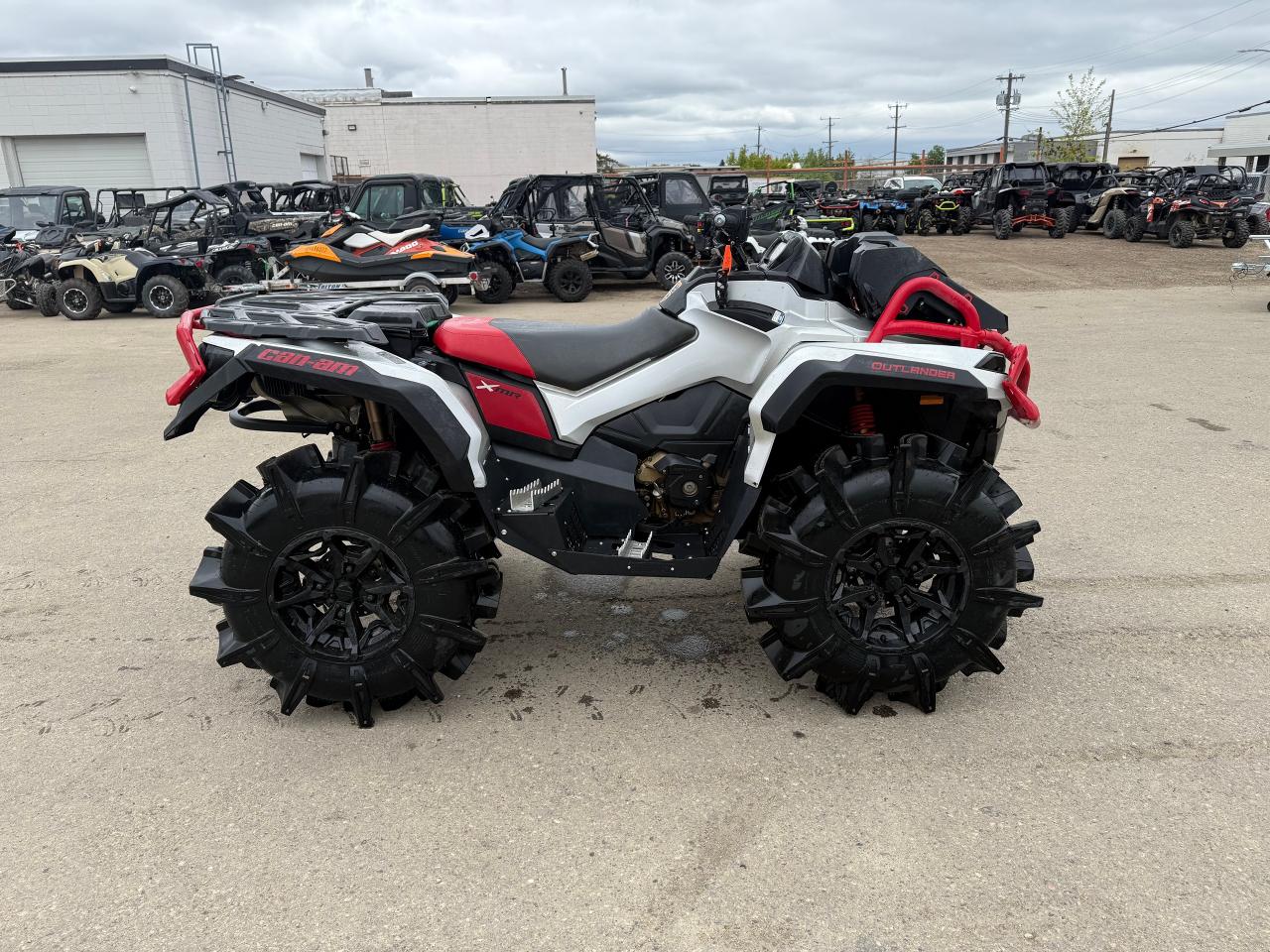 2024 Can-Am Outlander 1000R XMR  - Photo #6